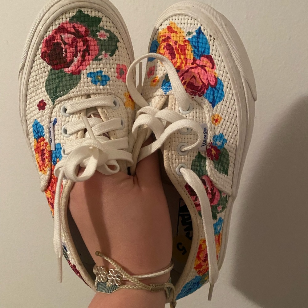Crochet style vans